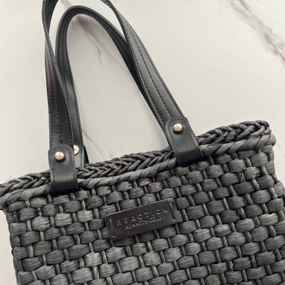 Kenneth Cole Reaction Straw Bag - Picture 3 of 7